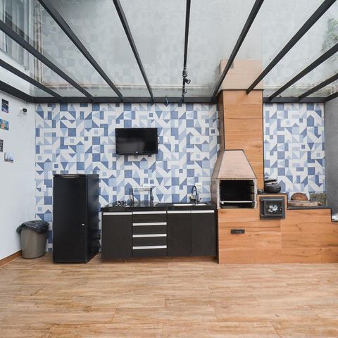 Casa à venda com 420m², 6 quartos e 2 vagas Casa à venda com 420m², 6 quartos e 2 vagasÁrea Externa