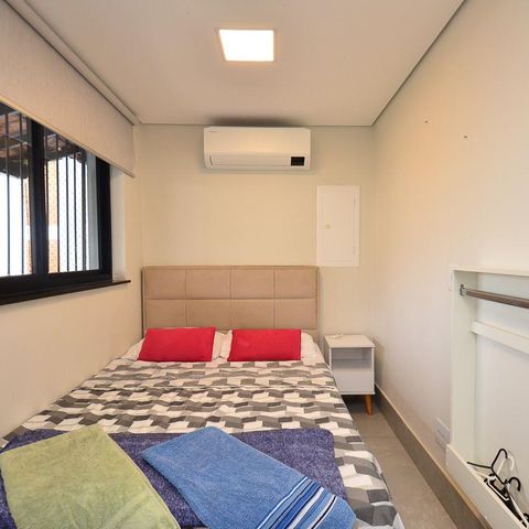 Casa à venda com 420m², 6 quartos e 2 vagas Casa à venda com 420m², 6 quartos e 2 vagasQuarto 1