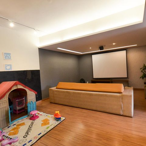 Casa à venda com 420m², 6 quartos e 2 vagas Casa à venda com 420m², 6 quartos e 2 vagasSala 2
