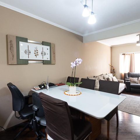 Casa à venda com 86m², 3 quartos e 2 vagas Casa à venda com 86m², 3 quartos e 2 vagasSala