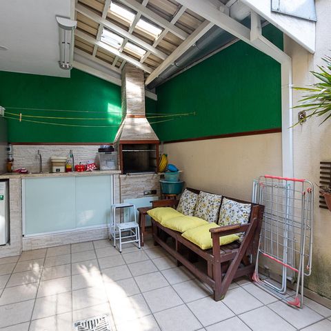 Casa à venda com 86m², 3 quartos e 2 vagas Casa à venda com 86m², 3 quartos e 2 vagasÁrea comum