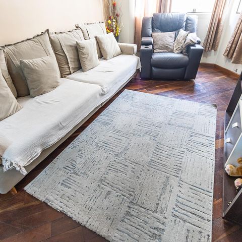 Casa à venda com 86m², 3 quartos e 2 vagas Casa à venda com 86m², 3 quartos e 2 vagasSala