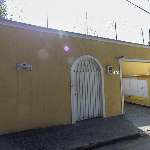Casa à venda com 86m², 3 quartos e 2 vagas Casa à venda com 86m², 3 quartos e 2 vagasFachada