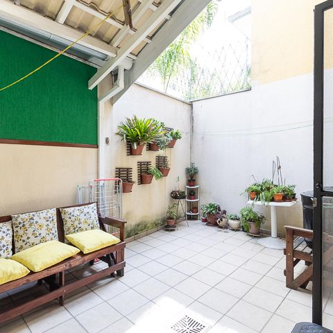 Casa à venda com 86m², 3 quartos e 2 vagas Casa à venda com 86m², 3 quartos e 2 vagasÁrea comum