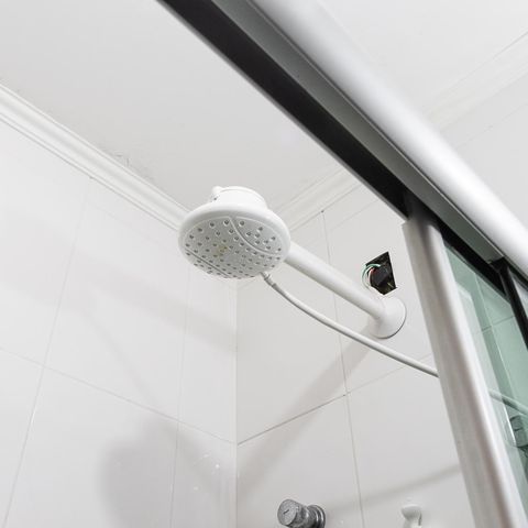 Casa à venda com 86m², 3 quartos e 2 vagas Casa à venda com 86m², 3 quartos e 2 vagasBanheiro