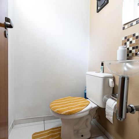 Casa à venda com 86m², 3 quartos e 2 vagas Casa à venda com 86m², 3 quartos e 2 vagasLavabo