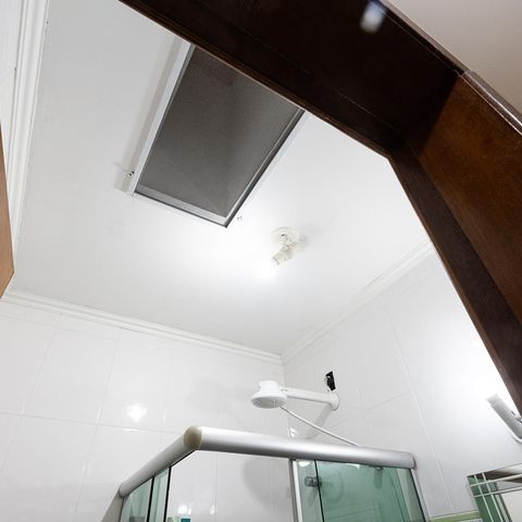 Casa à venda com 86m², 3 quartos e 2 vagas Casa à venda com 86m², 3 quartos e 2 vagasBanheiro