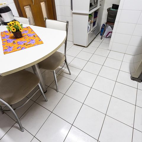 Casa à venda com 86m², 3 quartos e 2 vagas Casa à venda com 86m², 3 quartos e 2 vagasCozinha