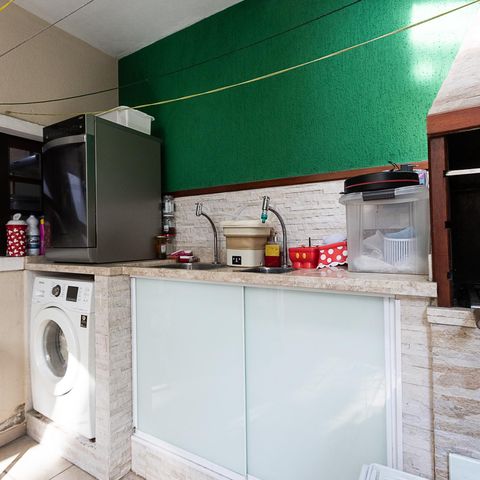 Casa à venda com 86m², 3 quartos e 2 vagas Casa à venda com 86m², 3 quartos e 2 vagasÁrea comum