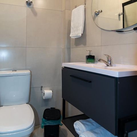 Studio para alugar com 34m², 0 quarto e sem vaga Studio para alugar com 34m², 0 quarto e sem vagaBanheiro