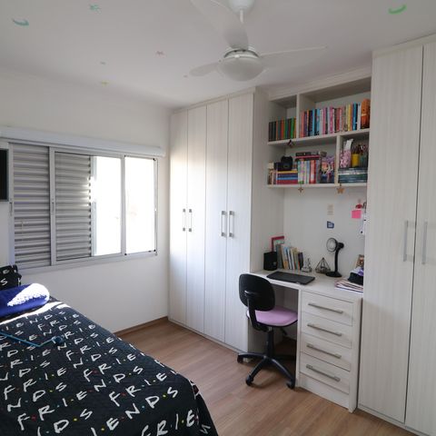 Casa à venda com 180m², 2 quartos e 2 vagasSuíte 2