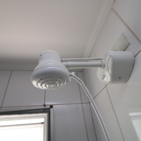 Casa à venda com 180m², 2 quartos e 2 vagasBanheiro da Suíte