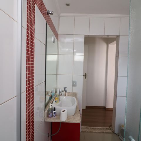Casa à venda com 180m², 2 quartos e 2 vagasBanheiro da Suíte