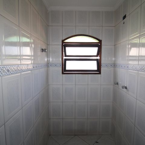 Casa à venda com 170m², 3 quartos e 3 vagasBanheiro Suíte