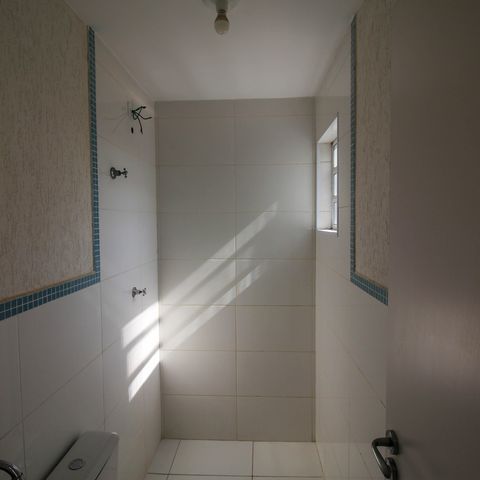 Apartamento para alugar com 68m², 2 quartos e 2 vagasBanheiro