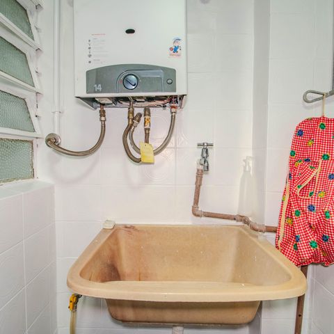 Apartamento à venda com 57m², 2 quartos e sem vaga Apartamento à venda com 57m², 2 quartos e sem vagaCozinha e Área de Serviço