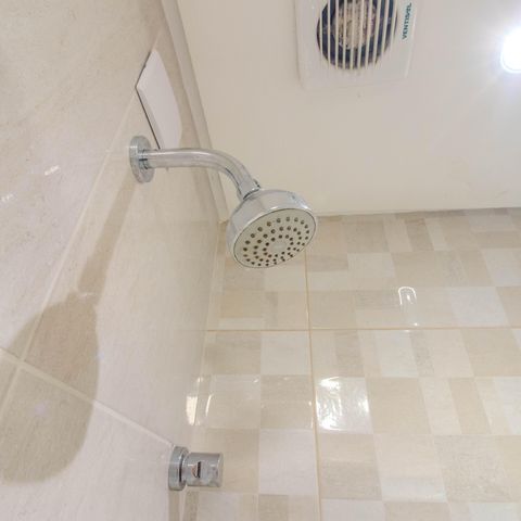 Apartamento à venda com 57m², 2 quartos e sem vaga Apartamento à venda com 57m², 2 quartos e sem vagaBanheiro