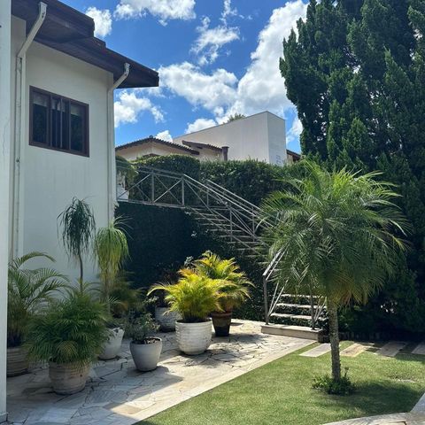 Casa de condomínio à venda com 456m², 4 quartos e 4 vagas