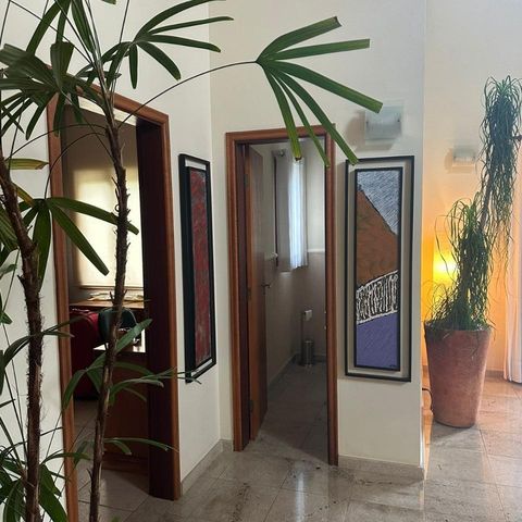 Casa de condomínio à venda com 456m², 4 quartos e 4 vagas
