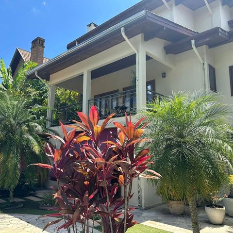 Casa de condomínio à venda com 456m², 4 quartos e 4 vagas