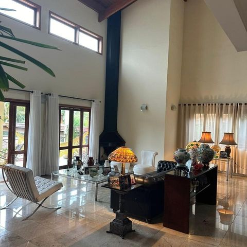 Casa de condomínio à venda com 456m², 4 quartos e 4 vagas
