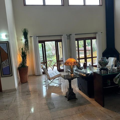 Casa de condomínio à venda com 456m², 4 quartos e 4 vagas