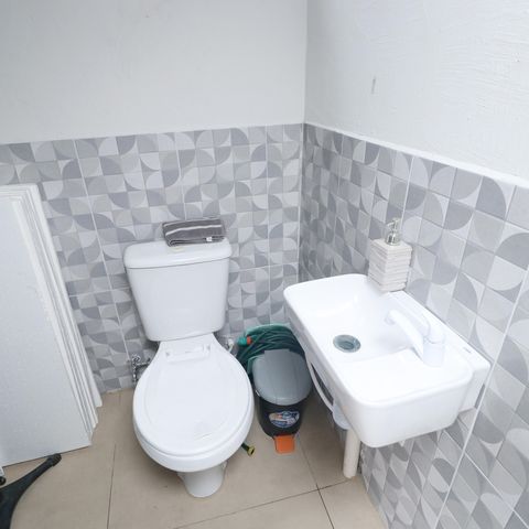 Apartamento à venda com 135m², 2 quartos e 1 vagaBanheiro de serviço