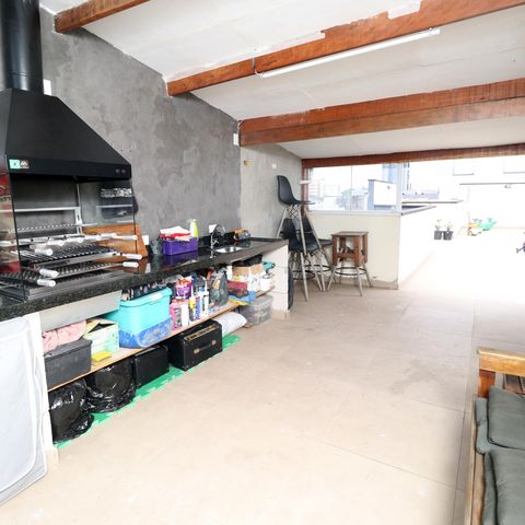 Apartamento à venda com 135m², 2 quartos e 1 vagaÁrea gourmet