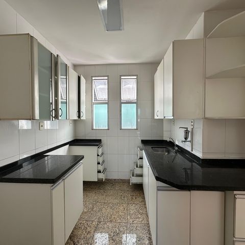 Apartamento à venda com 180m², 4 quartos e 3 vagas