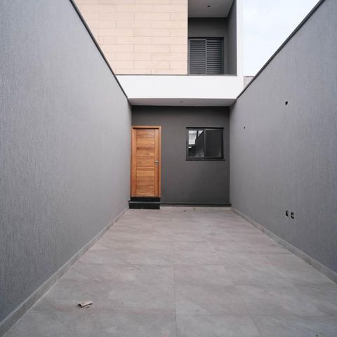 Casa à venda com 79m², 2 quartos e 2 vagasGaragem