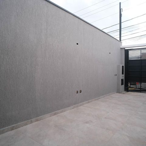 Casa à venda com 79m², 2 quartos e 2 vagasGaragem