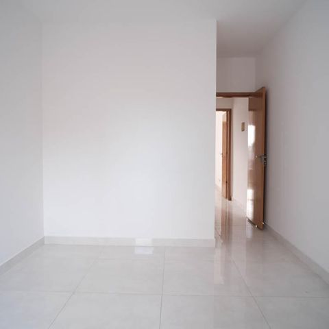 Casa à venda com 79m², 2 quartos e 2 vagasSuíte 2