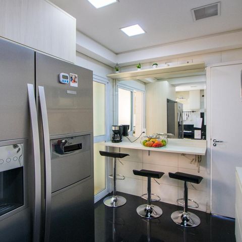 Apartamento à venda com 118m², 3 quartos e 4 vagas Apartamento à venda com 118m², 3 quartos e 4 vagasCozinha