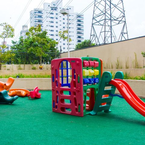 Apartamento à venda com 118m², 3 quartos e 4 vagas Apartamento à venda com 118m², 3 quartos e 4 vagasÁrea comum - Playground
