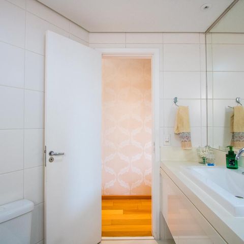Apartamento à venda com 118m², 3 quartos e 4 vagas Apartamento à venda com 118m², 3 quartos e 4 vagasBanheiro da Suíte
