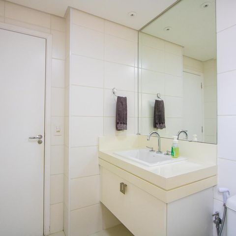 Apartamento à venda com 118m², 3 quartos e 4 vagas Apartamento à venda com 118m², 3 quartos e 4 vagasBanheiro social