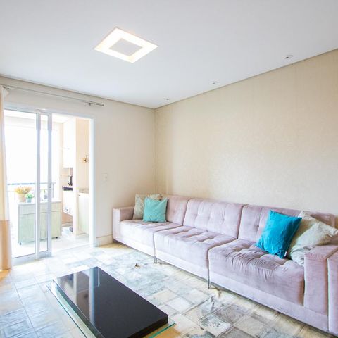 Apartamento à venda com 118m², 3 quartos e 4 vagas Apartamento à venda com 118m², 3 quartos e 4 vagasSala