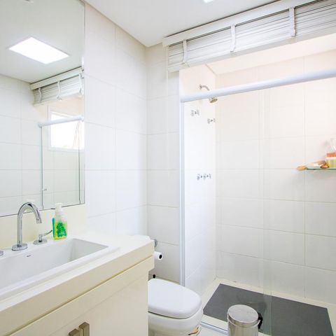 Apartamento à venda com 118m², 3 quartos e 4 vagas Apartamento à venda com 118m², 3 quartos e 4 vagasBanheiro social