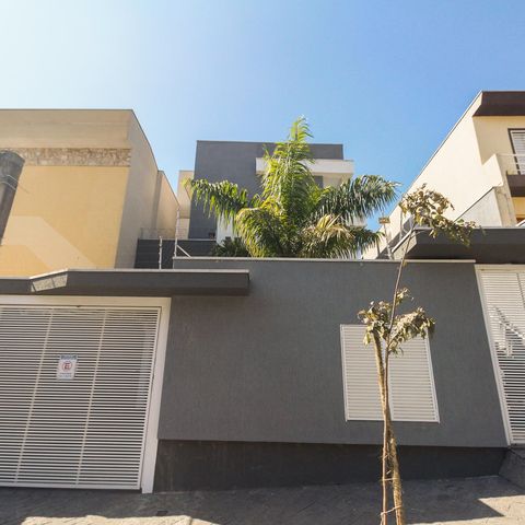 Casa de condomínio à venda com 126m², 3 quartos e 2 vagas Casa de condomínio à venda com 126m², 3 quartos e 2 vagasFachada