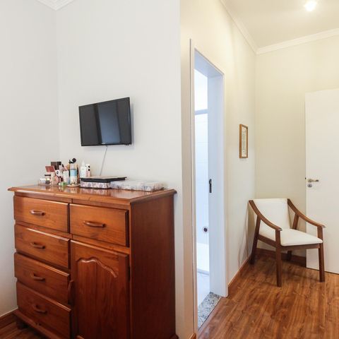 Casa de condomínio à venda com 126m², 3 quartos e 2 vagas Casa de condomínio à venda com 126m², 3 quartos e 2 vagasSuíte