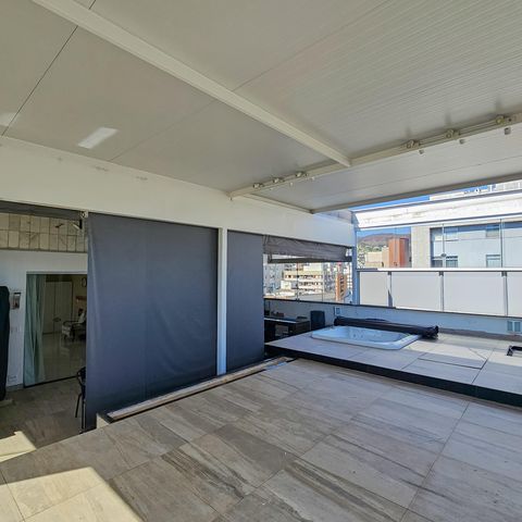 Apartamento à venda com 300m², 4 quartos e 3 vagasCobertura