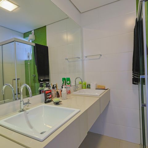 Apartamento à venda com 300m², 4 quartos e 3 vagasBanheiro da Suíte 2