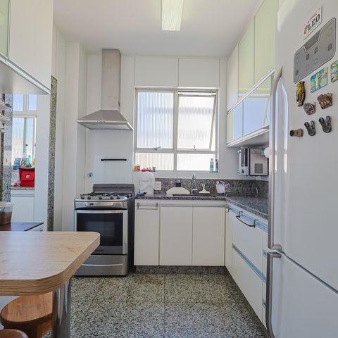Apartamento à venda com 300m², 4 quartos e 3 vagasCozinha