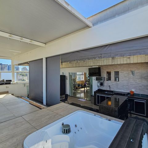 Apartamento à venda com 300m², 4 quartos e 3 vagasCobertura