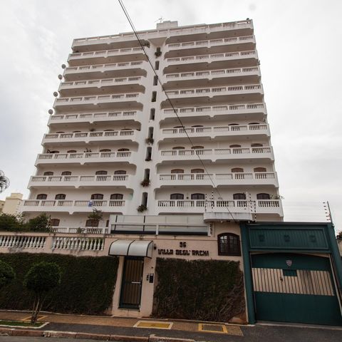 Apartamento à venda com 200m², 3 quartos e 2 vagas Apartamento à venda com 200m², 3 quartos e 2 vagasFachada