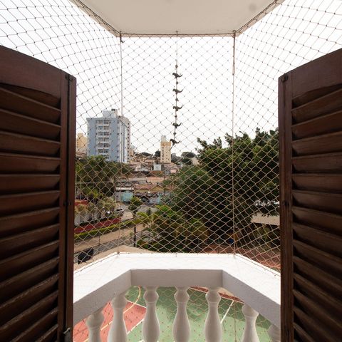 Apartamento à venda com 200m², 3 quartos e 2 vagas Apartamento à venda com 200m², 3 quartos e 2 vagasVaranda do Quarto 2