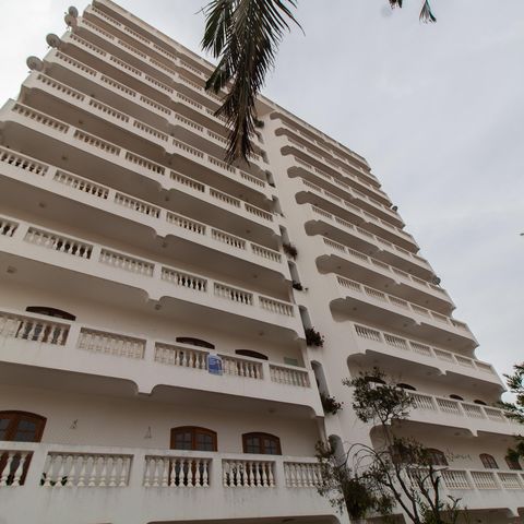 Apartamento à venda com 200m², 3 quartos e 2 vagas Apartamento à venda com 200m², 3 quartos e 2 vagasFachada da Torre