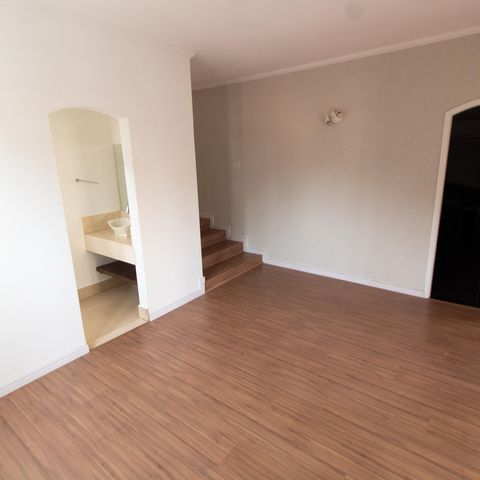 Apartamento à venda com 200m², 3 quartos e 2 vagas Apartamento à venda com 200m², 3 quartos e 2 vagasSala de Jantar