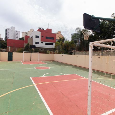 Apartamento à venda com 200m², 3 quartos e 2 vagas Apartamento à venda com 200m², 3 quartos e 2 vagasÁrea Comum
