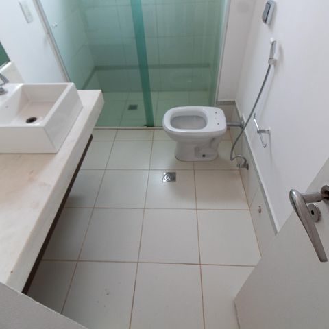 Apartamento à venda com 200m², 3 quartos e 2 vagas Apartamento à venda com 200m², 3 quartos e 2 vagasBanheiro